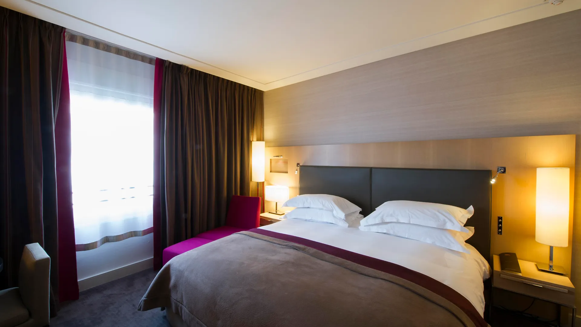 Nest Hotel Paris La Defense - Mgallery Collection Puteaux